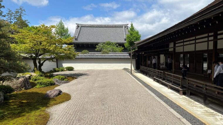 kyoto-half-day-private-guided-tour-of-the-silver-pavilion