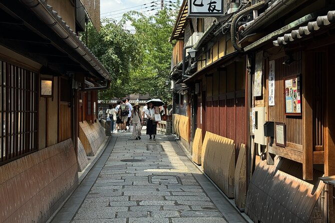 kyoto-half-day-private-tour-gion-geisha-districts-kiyomizu