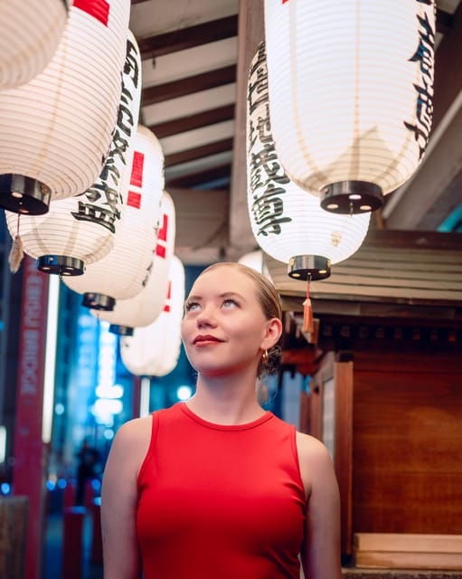 nighttime-charms-of-dotomburi-photography-tour-in-osaka