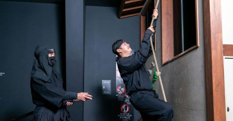 odawara-guided-ninja-samurai-tour-of-odawara-castle