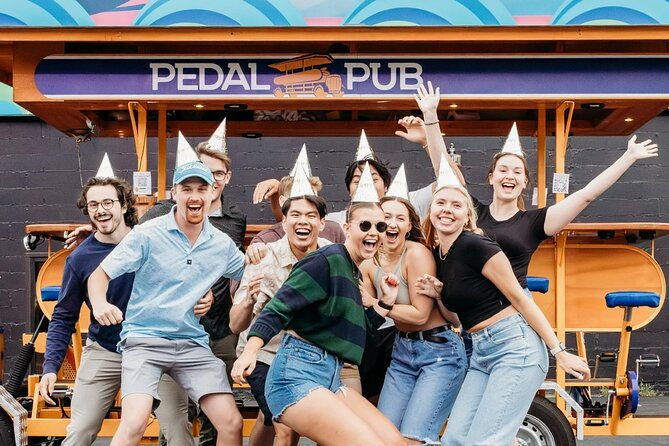 pedal-pub-miami-wynwood-graffiti-bar-tour-private-ride