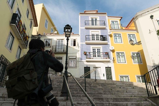 photograph-lisbon-walking-with-a-local-photographer