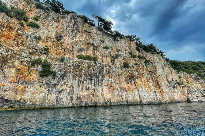 private-plavnik-island-half-day-boat-trip-with-capt-bobo