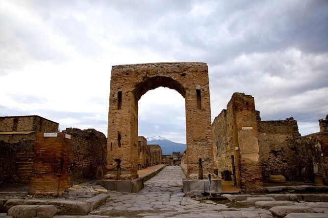 small-group-guided-pompeii-tour-from-positano
