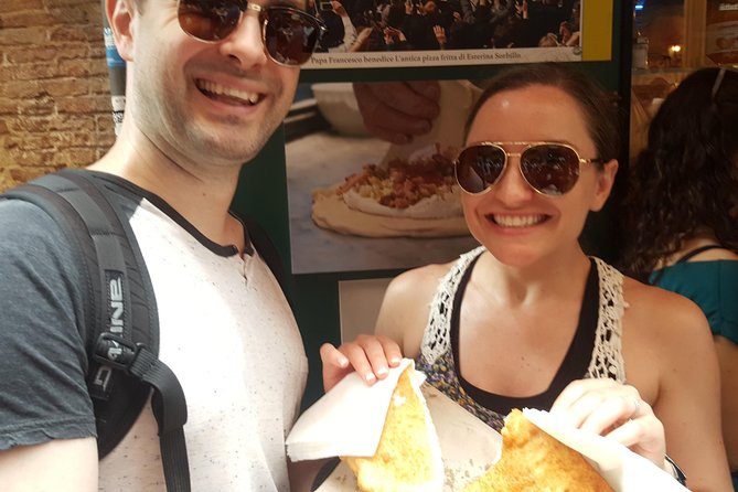 tasty-naples-street-food-tour-of-musteat-gourmet-specialties-and-mustsee-sites