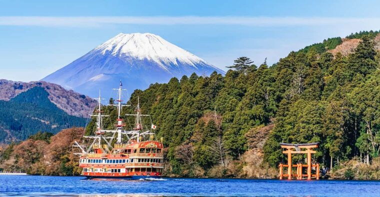 tokyo-mt-fuji-hakone-lake-ashi-cruise-and-bullet-train
