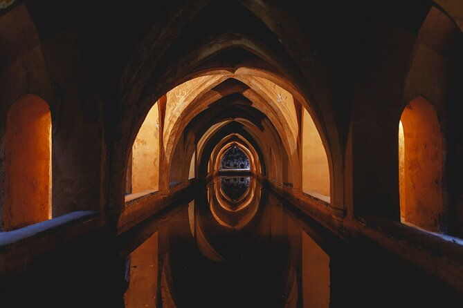 vip-guided-seville-alcazar-pre-opening-cathedral-old-town
