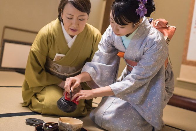 a-90-min-tea-ceremony-workshop-in-the-authentic-tea-room