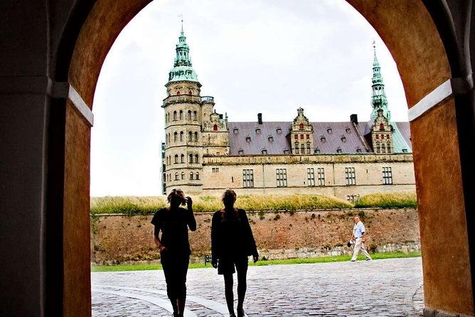 afternoon-hamlet-castle-tour-to-a-unesco-world-heritage-site