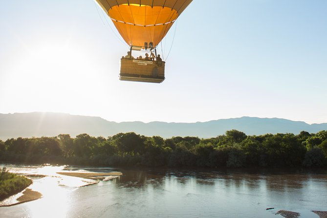 albuquerque-hot-air-balloon-ride-at-sunrise