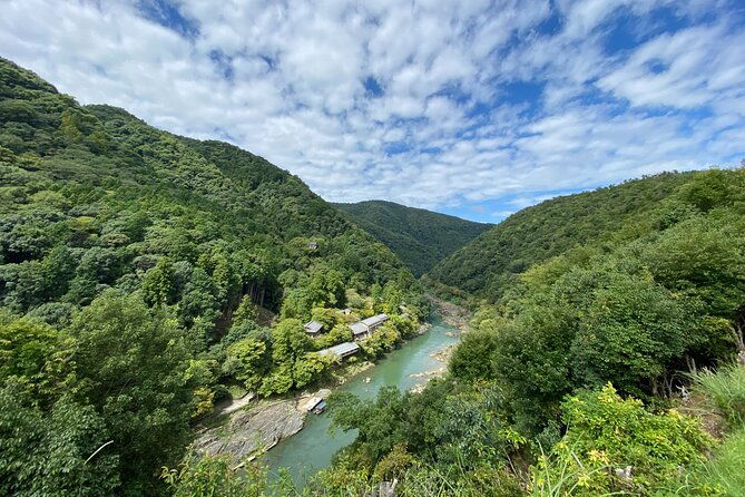 avoid-the-crowds-at-the-hidden-gems-of-arashiyama-in-kyoto
