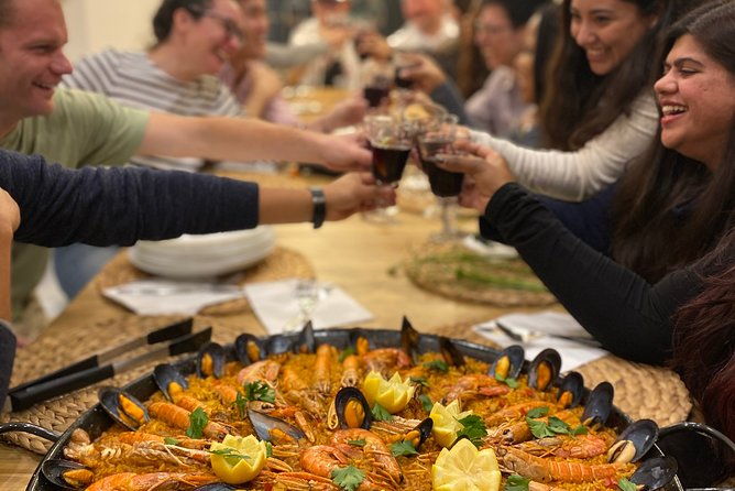 barcelona-seafood-paella-class-sangria-with-a-top-chef
