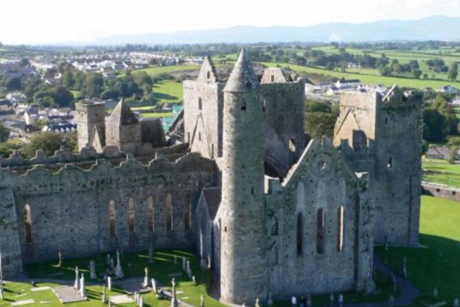 blarney-castle-and-the-rock-of-cashel-with-private-chauffeur-tour