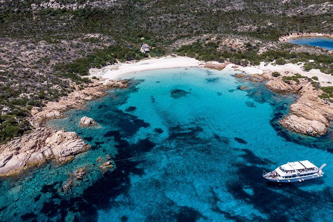 boat-trip-la-maddalena-archipelago-departure-from-palau