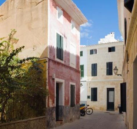 boat-trip-through-the-coves-of-northern-menorca-from-fornells