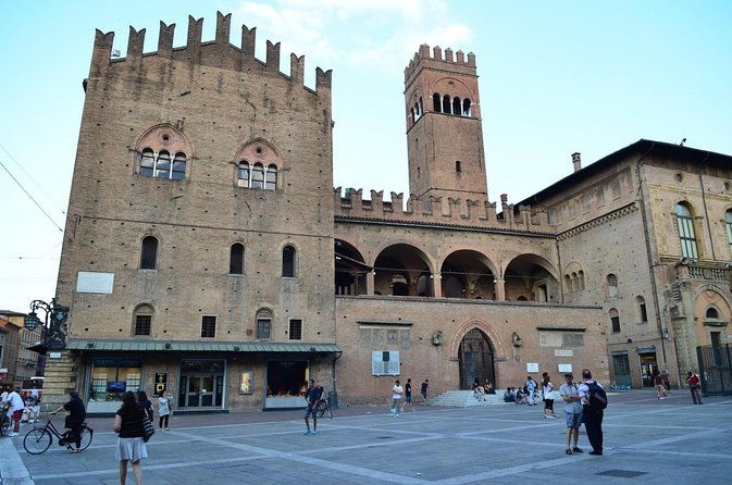 bologna-private-food-tour-with-6-or-10-tastings