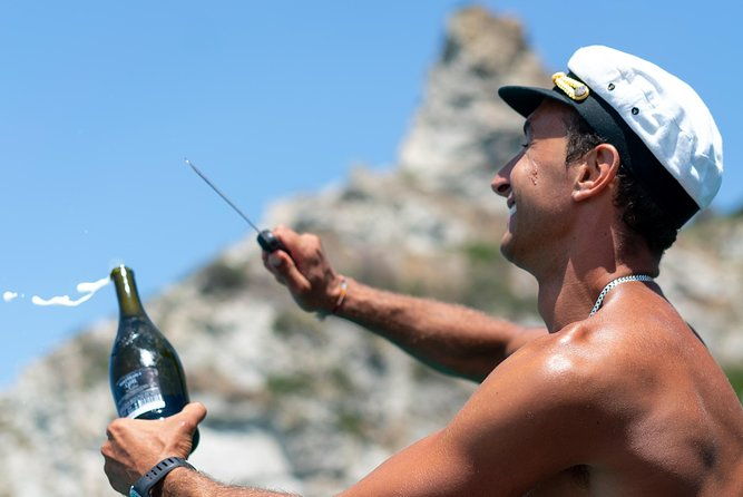 by-boat-between-the-sea-and-the-most-beautiful-beaches-capo-vaticano-tropea-briatico