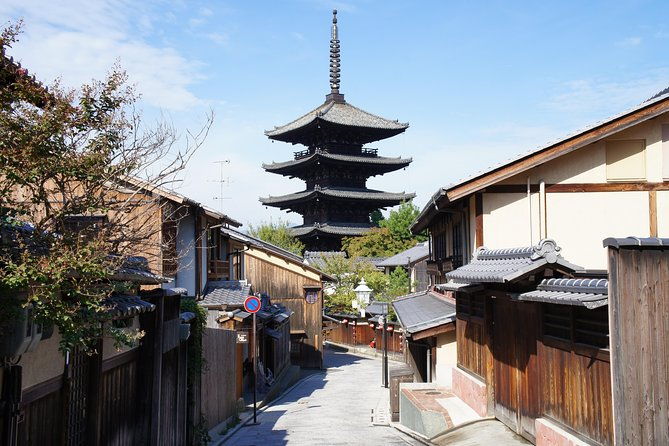carefree-private-exploration-of-fushimi-inari-gion-kiyomizudera-and-more