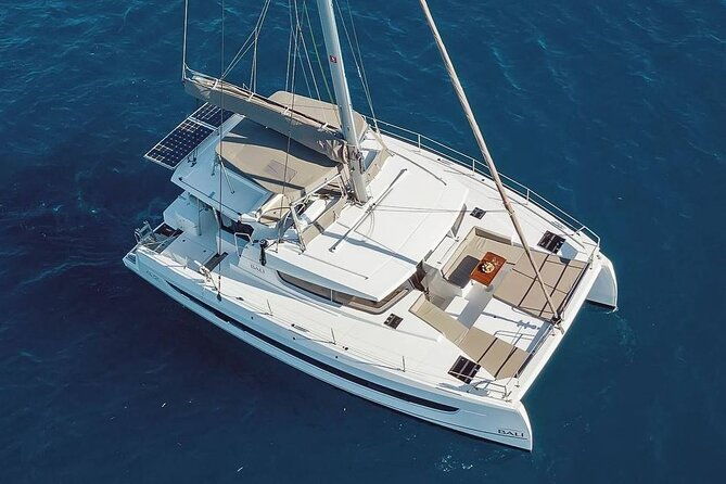 catamaran-kleftiko-poliegos-round-of-milos-lunch-with-openbar