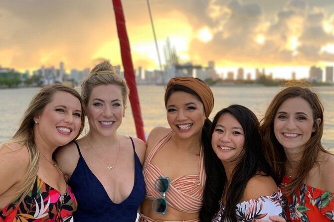 champagne-sunset-cruise-in-ft-lauderdale