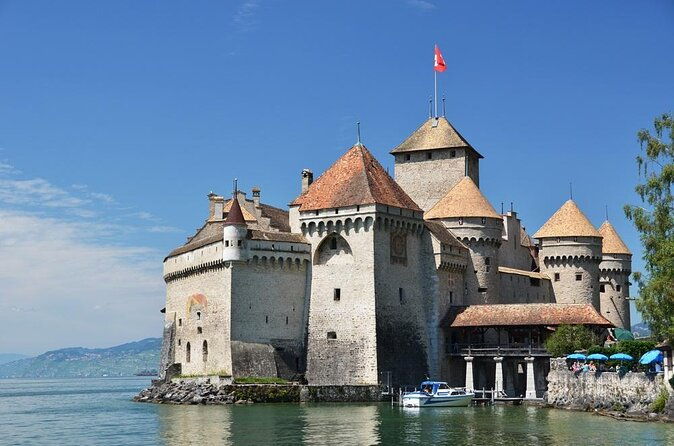 chillon-castle-entrance-ticket-in-montreux