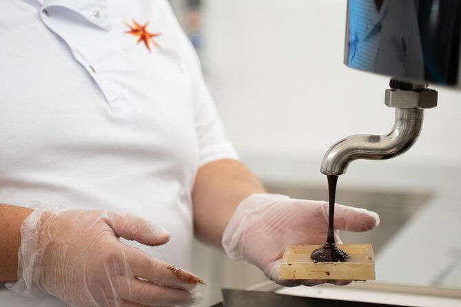 chocolate-lesson-in-modica-for-small-groups