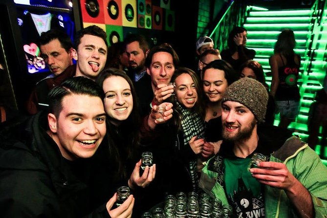 clock-tower-bar-crawl-in-prague