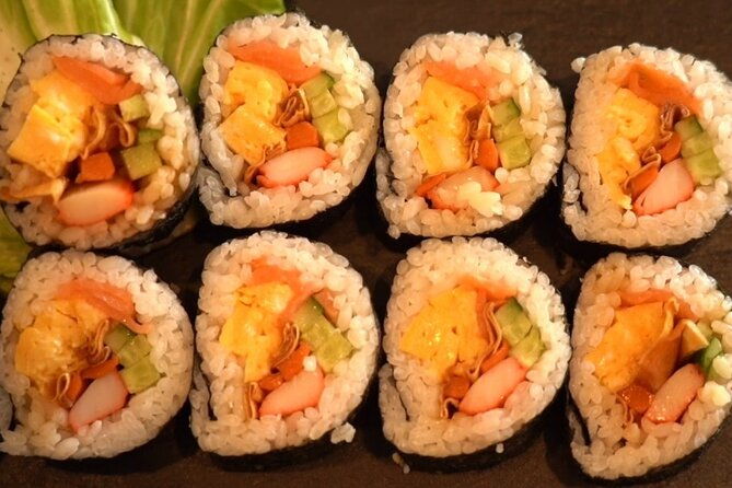 cook-and-roll-the-sushi-like-a-samurai-in-osaka