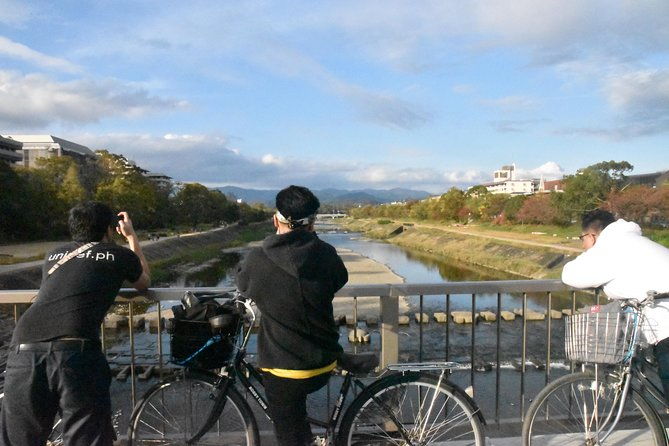 cycle-kyotos-hidden-gems-gion-stroll-2