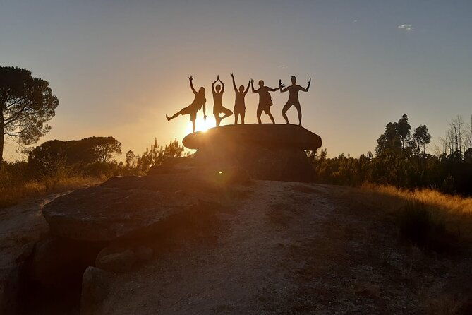 cycle-to-ancient-dolmens-in-azenha-history-theory-folklore-guided-tour
