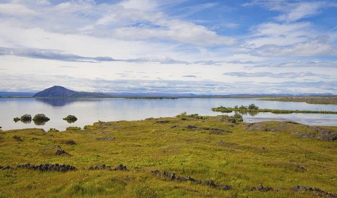 day-trip-to-lake-myvatn-and-the-nature-baths-from-akureyri