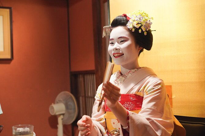 dinner-with-maiko-in-a-traditional-kyoto-style-restaurant-tour