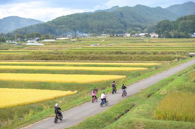 e-bike-tour-through-forests-and-springs-on-a-1000m-plateau