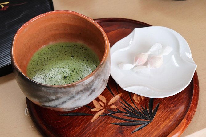 enjoy-homemade-sushi-or-obanzai-cuisine-matcha-in-a-kyoto-home