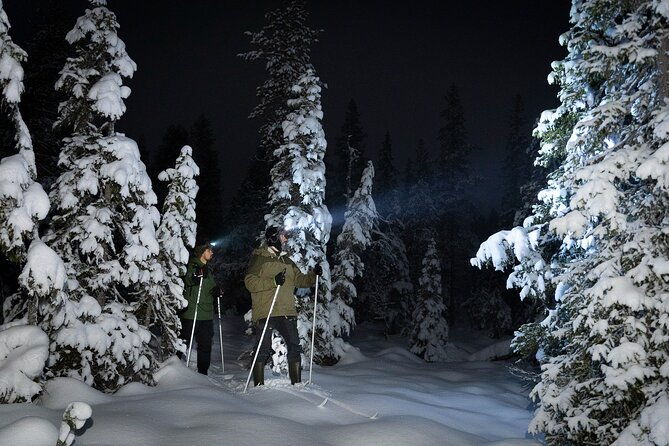 evening-ski-trek-to-the-wilderness-extra-small-group