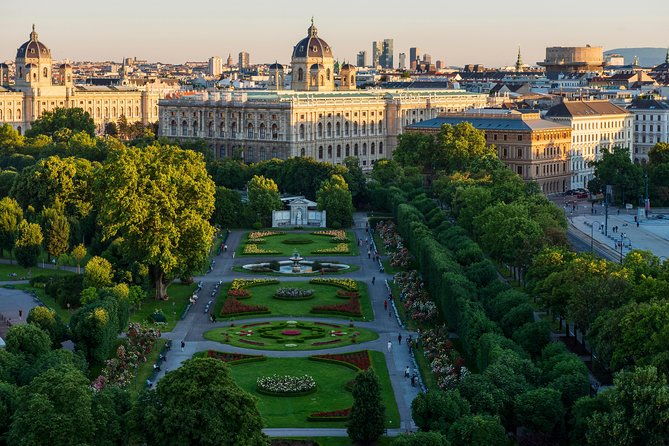 exclusive-vienna-old-town-highlights-walking-tour-max-6-persons