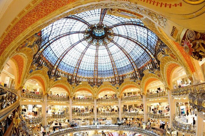 family-experience-macaron-bakery-class-at-galeries-lafayette
