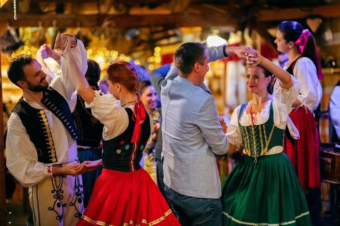 folklore-dinner-with-unlimited-drinks-4course-menu