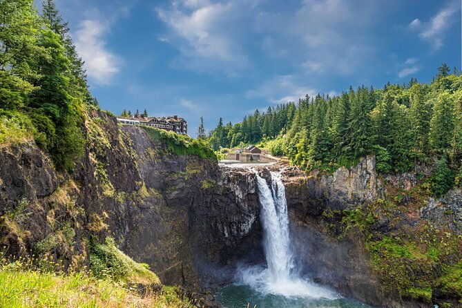 forest-hike-to-gorgeous-twin-and-snoqualmie-falls
