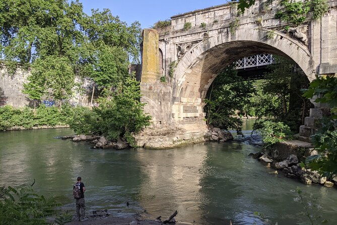 free-urban-trekking-with-an-archaeologist