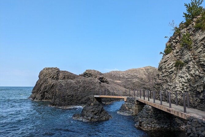 from-kanazawa-fukuis-stunning-cliffs-spiritual-island-port