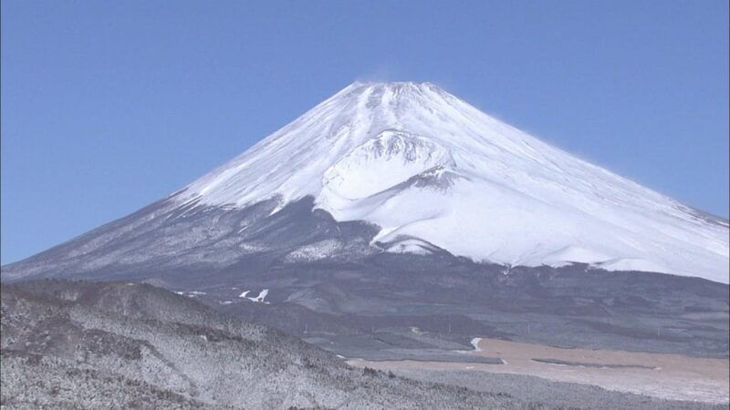 from-tokyo-fuji-mountain-skiing-and-hot-spring-day-trip