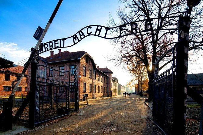 full-day-tour-of-auschwitz-and-wieliczka-salt-mine-from-krakow