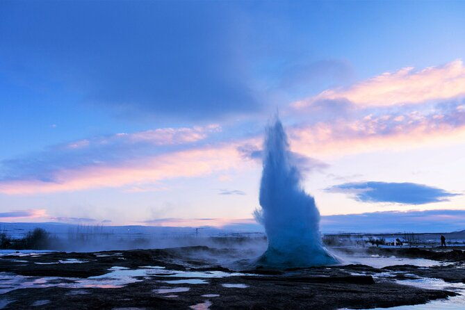 golden-circle-fridheimar-farm-horses-small-group-tour-from-reykjavik