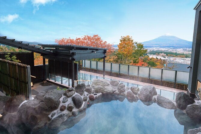 gotemba-premium-outlets-and-konohana-no-yu-private-tour