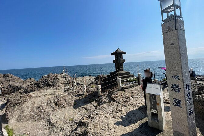gourmet-food-and-temple-visit-tour-in-enoshima
