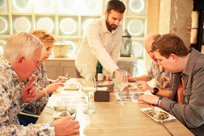 gourmet-pintxos-premium-wines-small-groups-food-tour