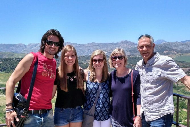 granada-private-transfer-to-seville-with-a-visit-to-ronda