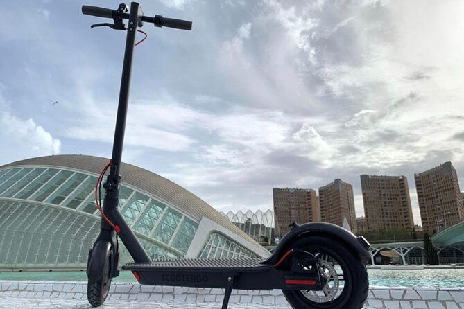 grand-city-group-guided-tour-on-bike