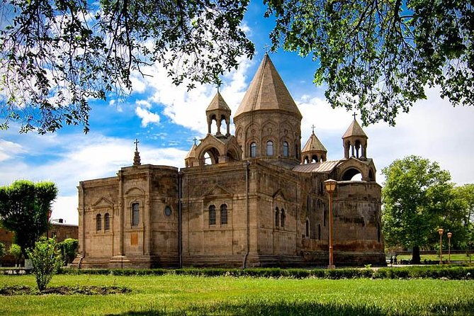group-tour-echmiadzin-cathedral-churches-zvartnots-temple